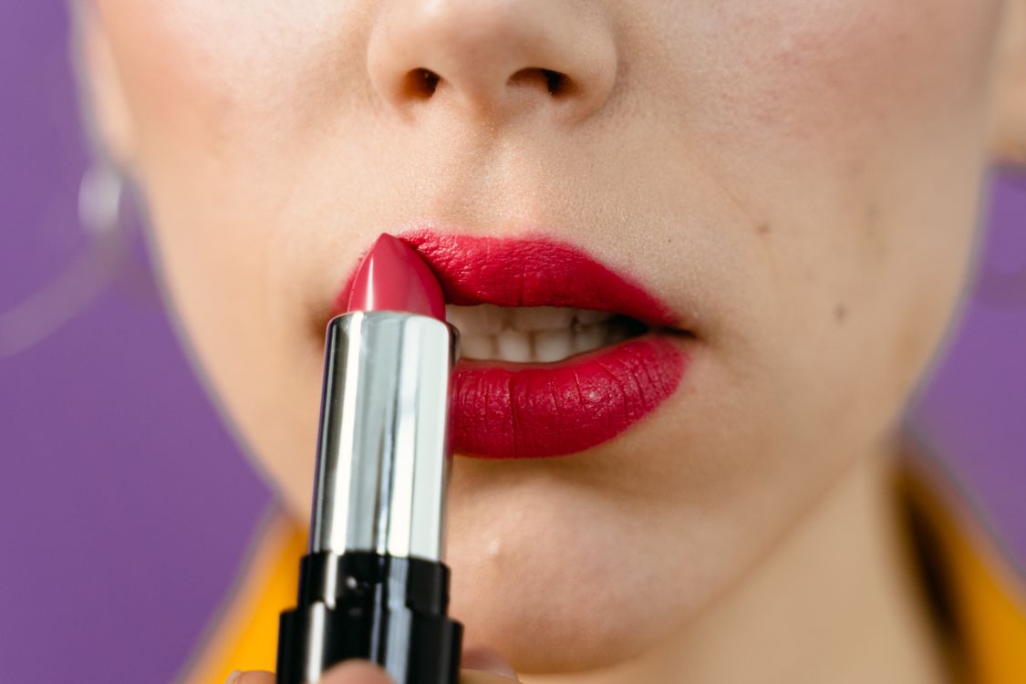 How To Choose The Best Lipstick Colors For Your Skin Tone